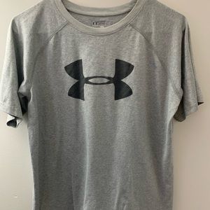 Youth XL Under Armour loose fit heat gear t-shirt